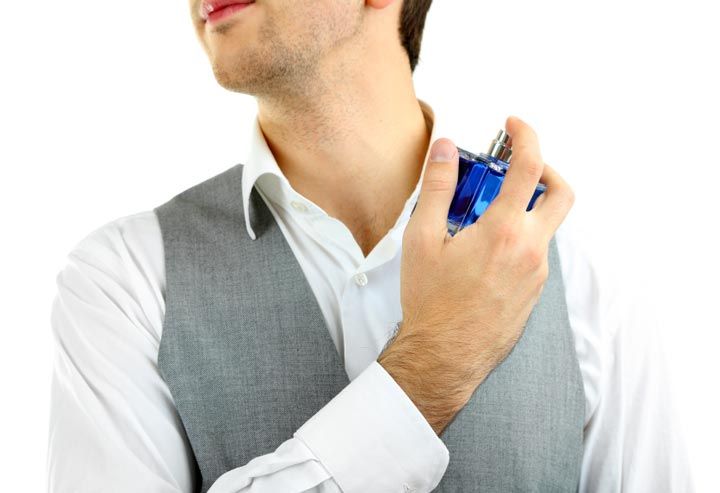 راهنمای جامع خرید عطر مردانه + روش های تشخیص عطر تقلبی