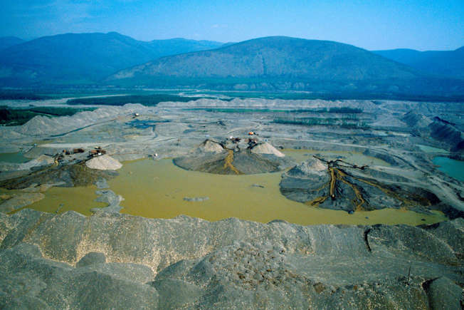 سنگ معدن یاکوتسک سیبری 